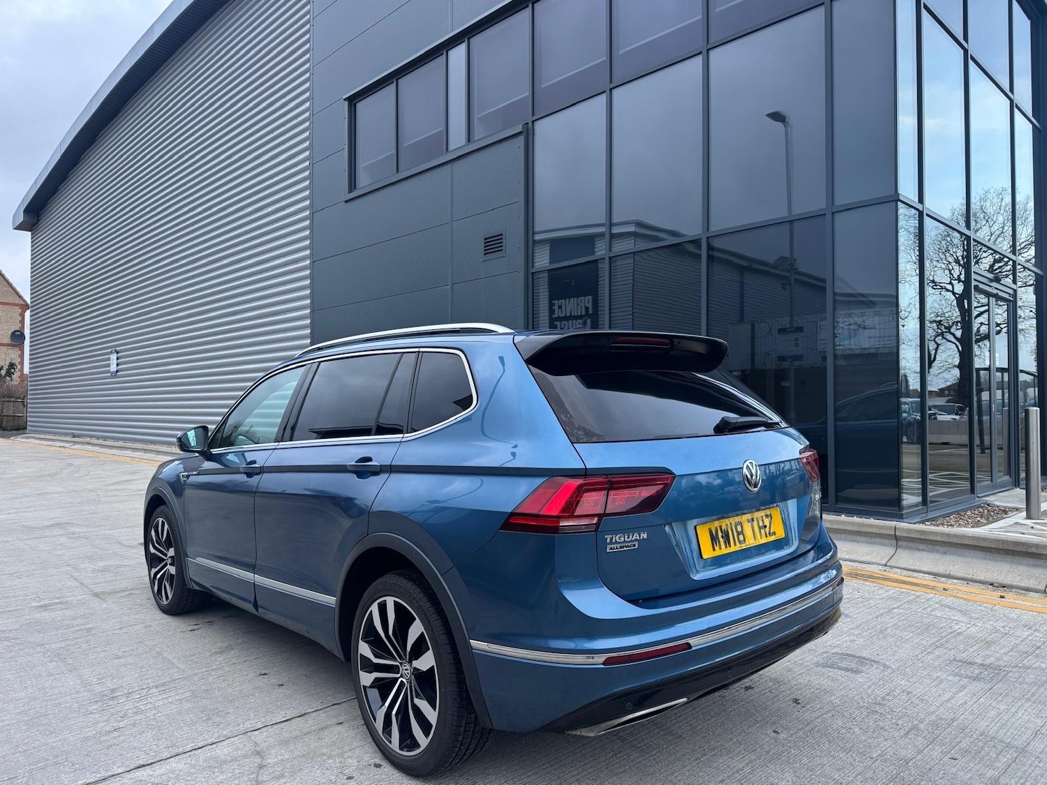 Used Volkswagen Tiguan Allspace 2018 for sale - 77392623: Photo 4