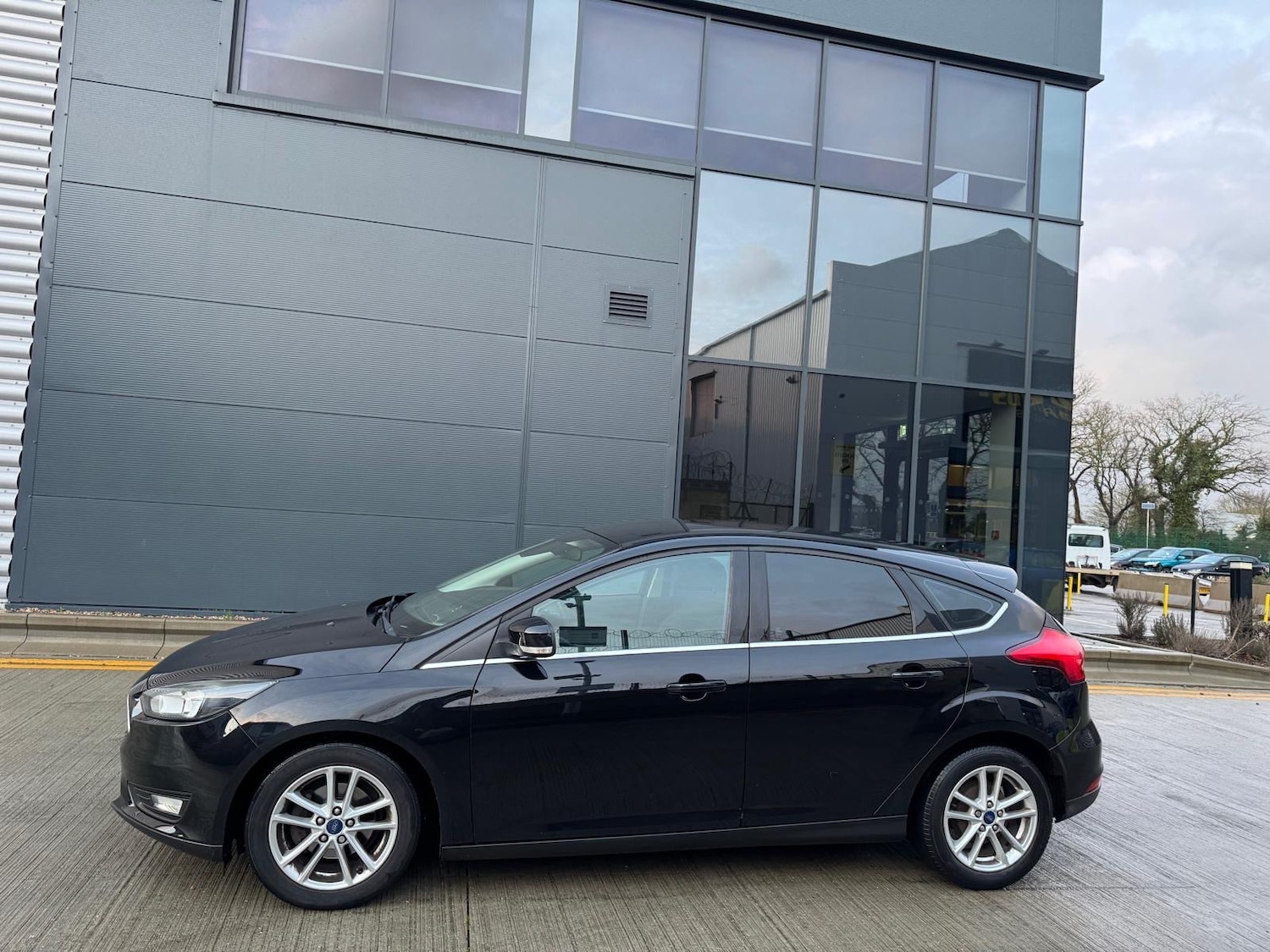 Used Ford Focus 2015 for sale - 77366880: Photo 3