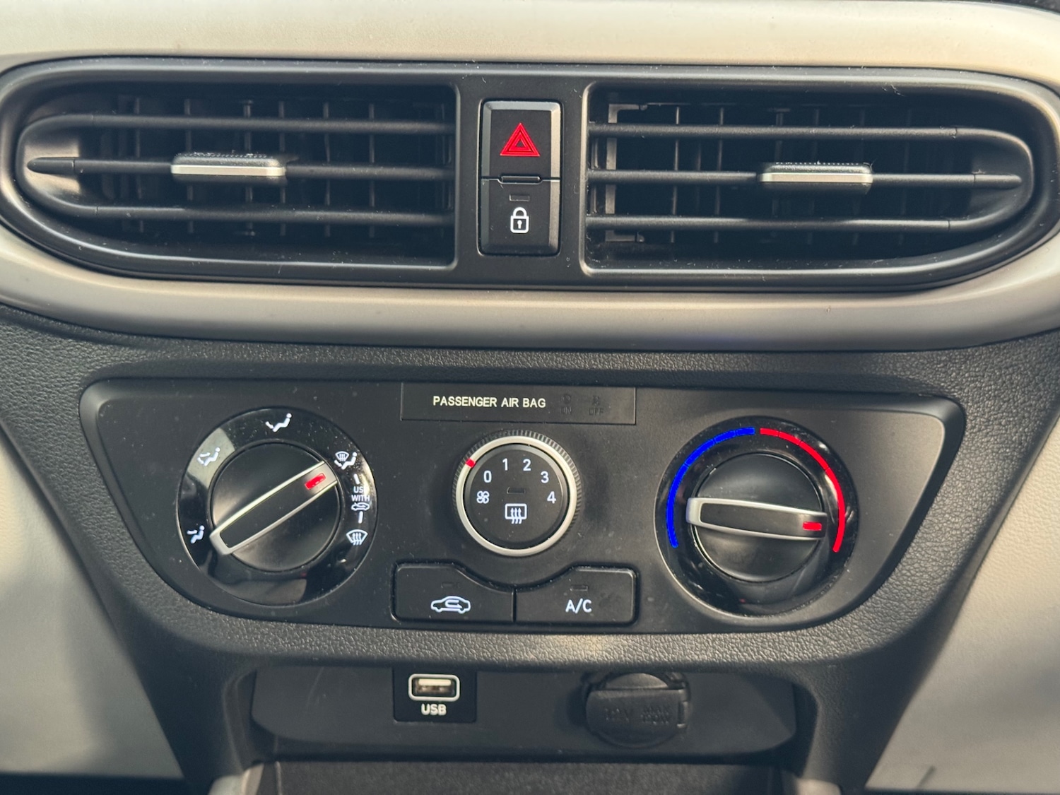 Used Hyundai i10 2020 for sale - 76510503: Photo 13