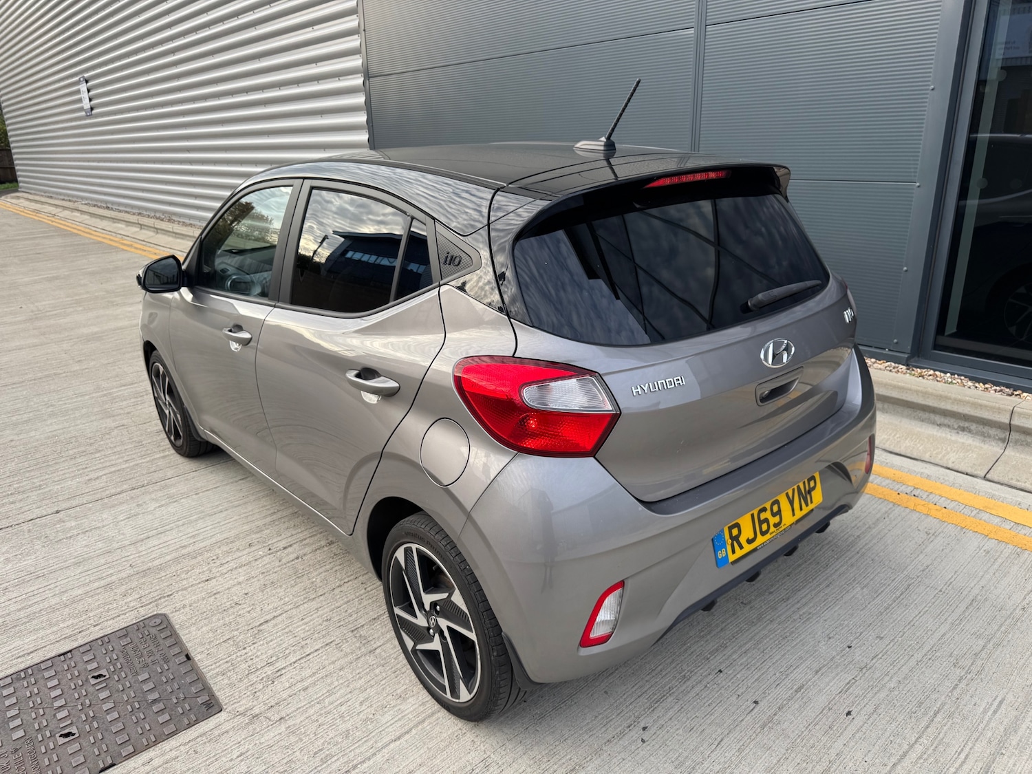 Used Hyundai i10 2020 for sale - 76510503: Photo 2