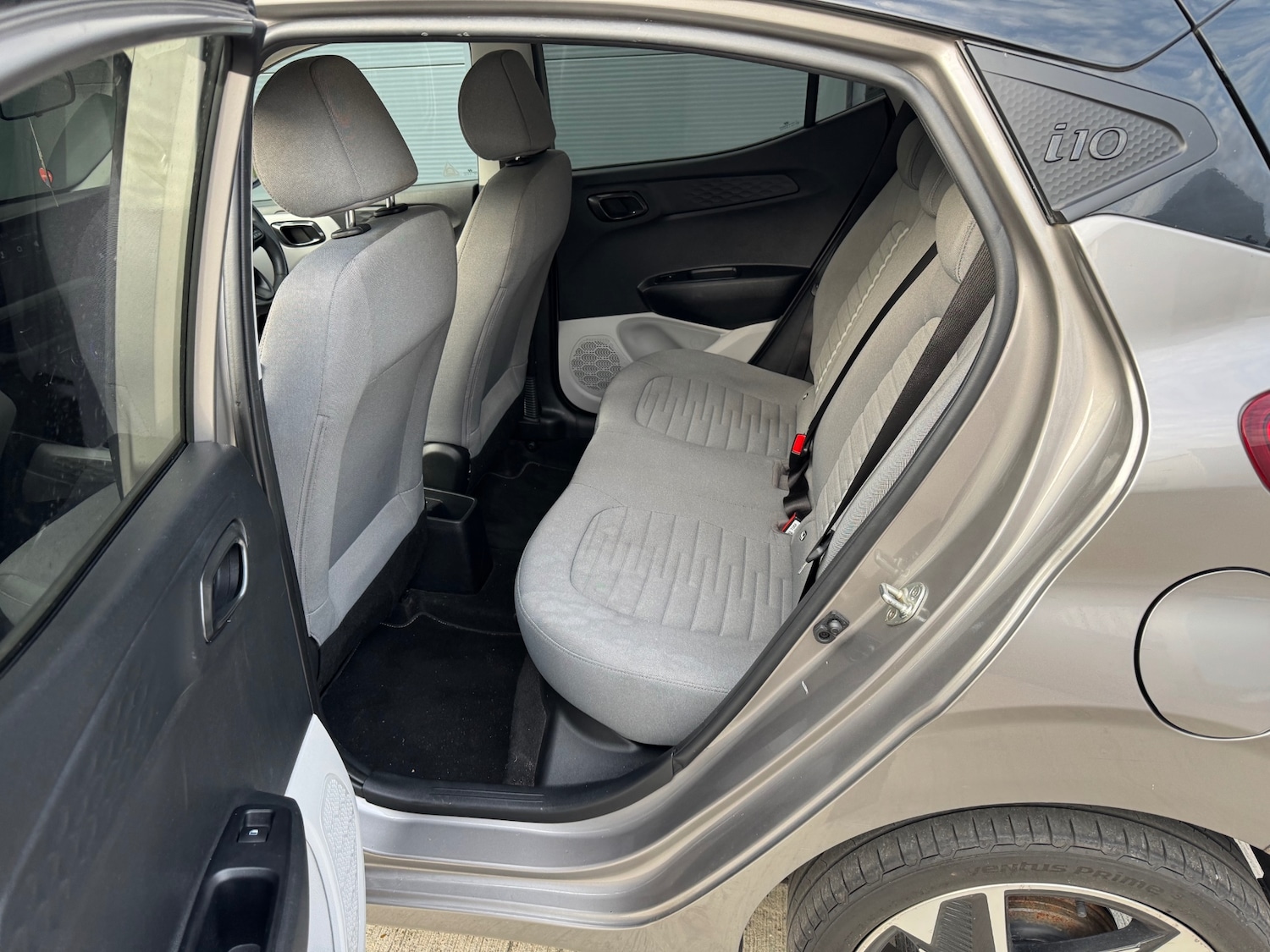 Used Hyundai i10 2020 for sale - 76510503: Photo 24