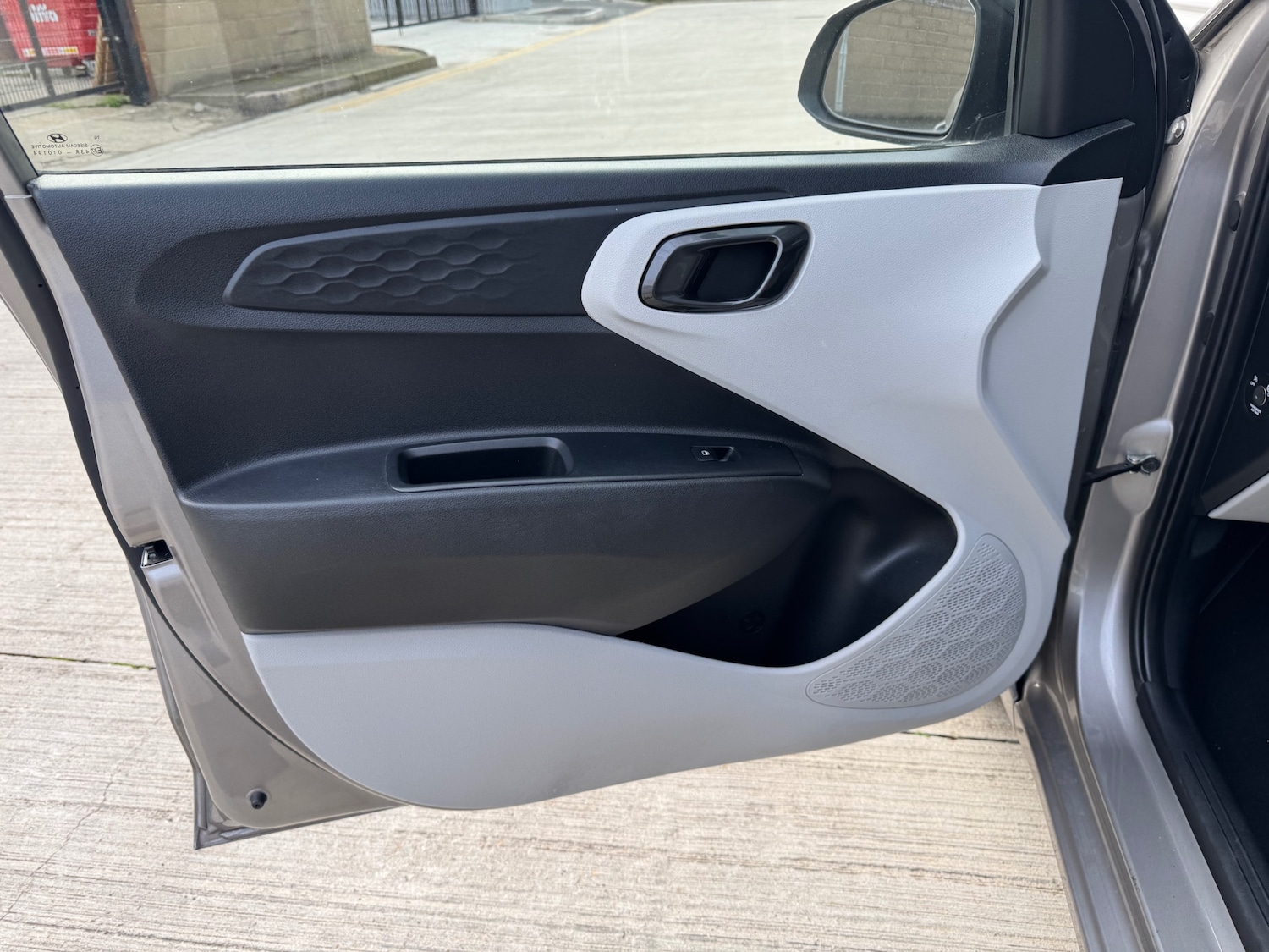 Used Hyundai i10 2020 for sale - 76510503: Photo 26