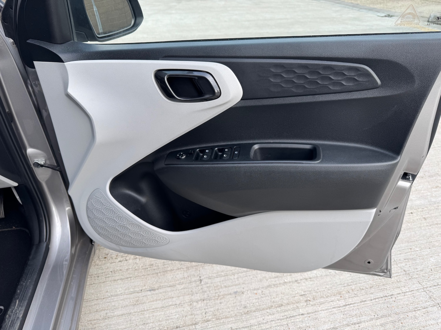 Used Hyundai i10 2020 for sale - 76510503: Photo 27