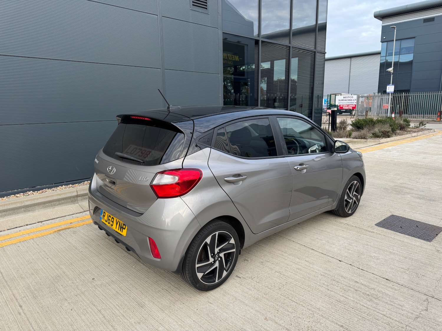 Used Hyundai i10 2020 for sale - 76510503: Photo 3