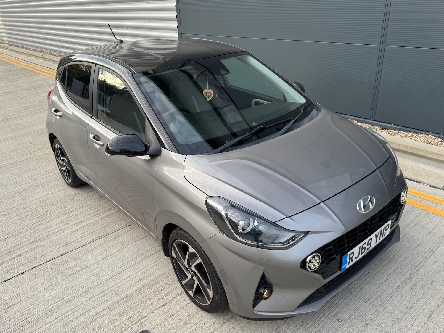 Used Hyundai i10 2020 for sale - 76510503: Photo 34