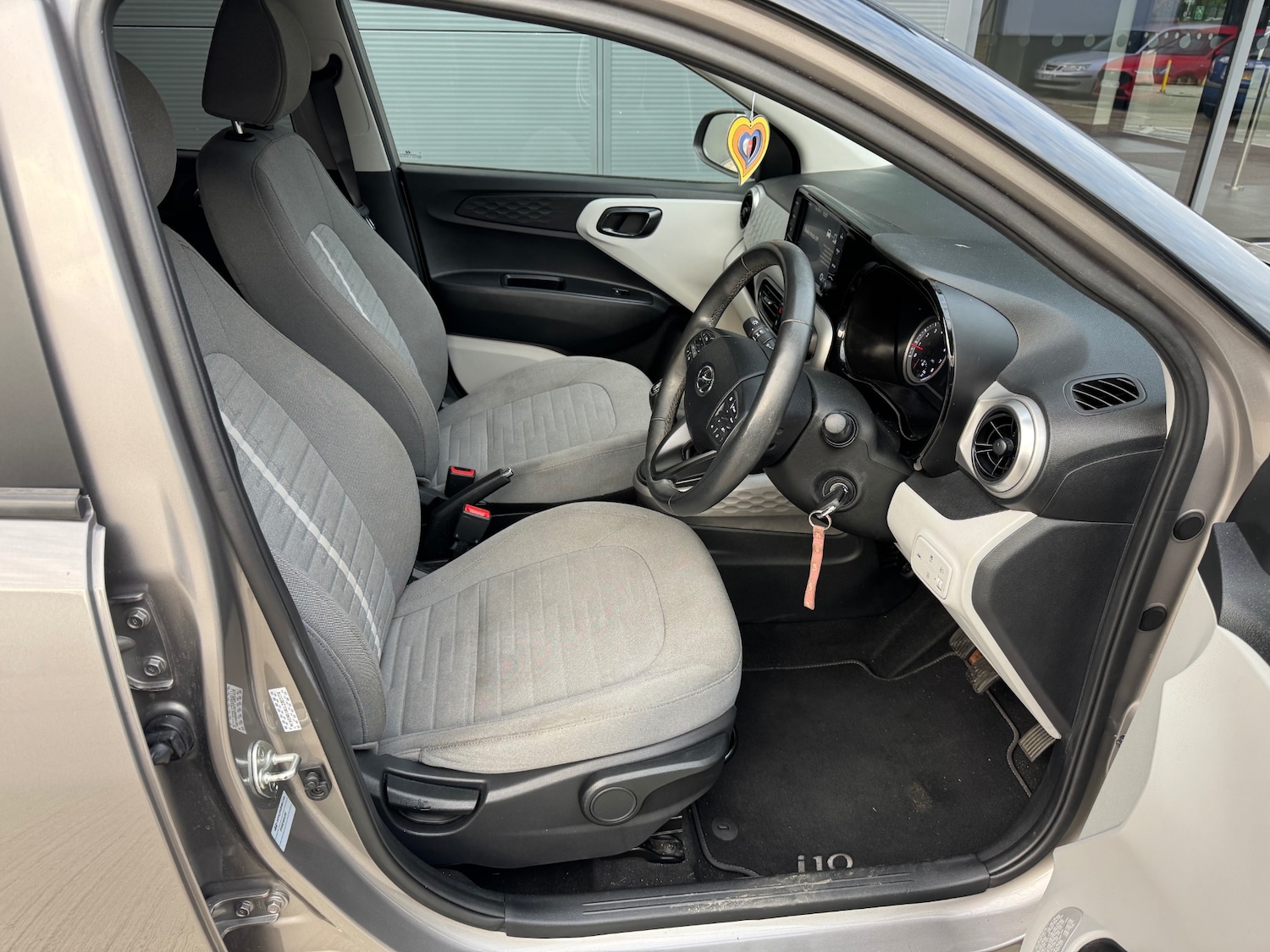 Used Hyundai i10 2020 for sale - 76510503: Photo 5