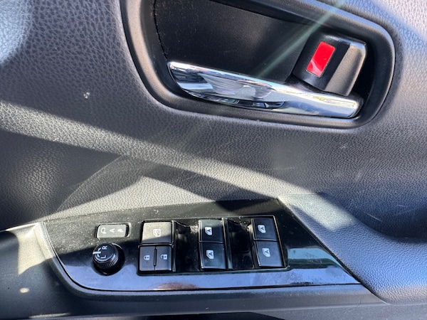 Used Toyota Prius 2018 for sale - 75235248: Photo 18