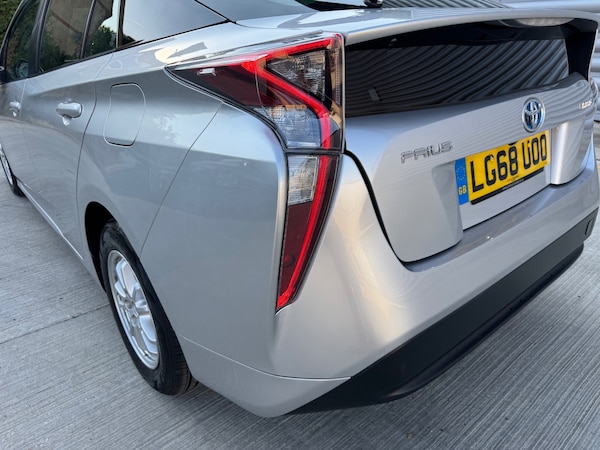 Used Toyota Prius 2018 for sale - 75235248: Photo 6