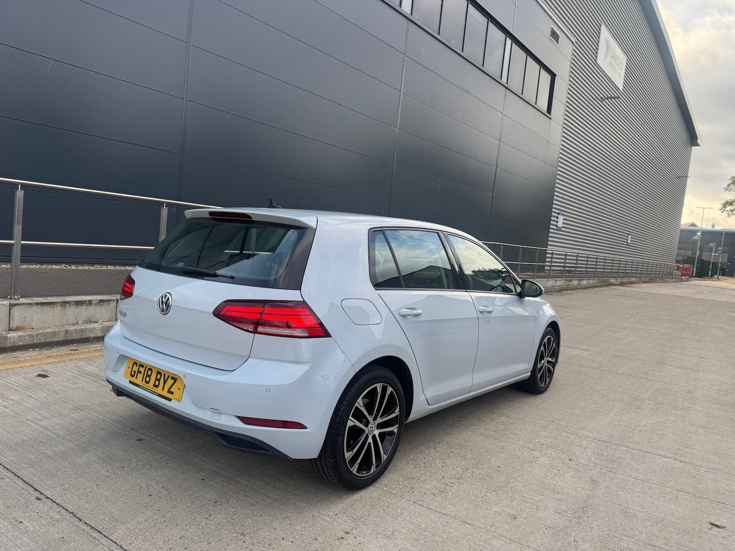 Used Volkswagen Golf 2018 for sale - 76174574: Photo 11