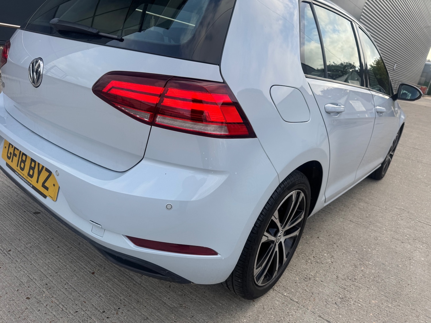 Used Volkswagen Golf 2018 for sale - 76174574: Photo 16