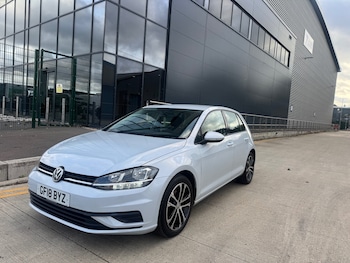 Used Volkswagen Golf 2018 for sale - 76174574: Photo 2