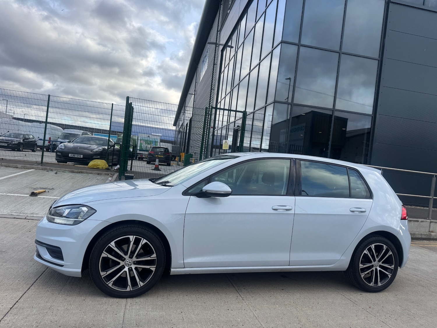 Used Volkswagen Golf 2018 for sale - 76174574: Photo 34