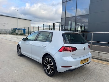 Used Volkswagen Golf 2018 for sale - 76174574: Photo 3