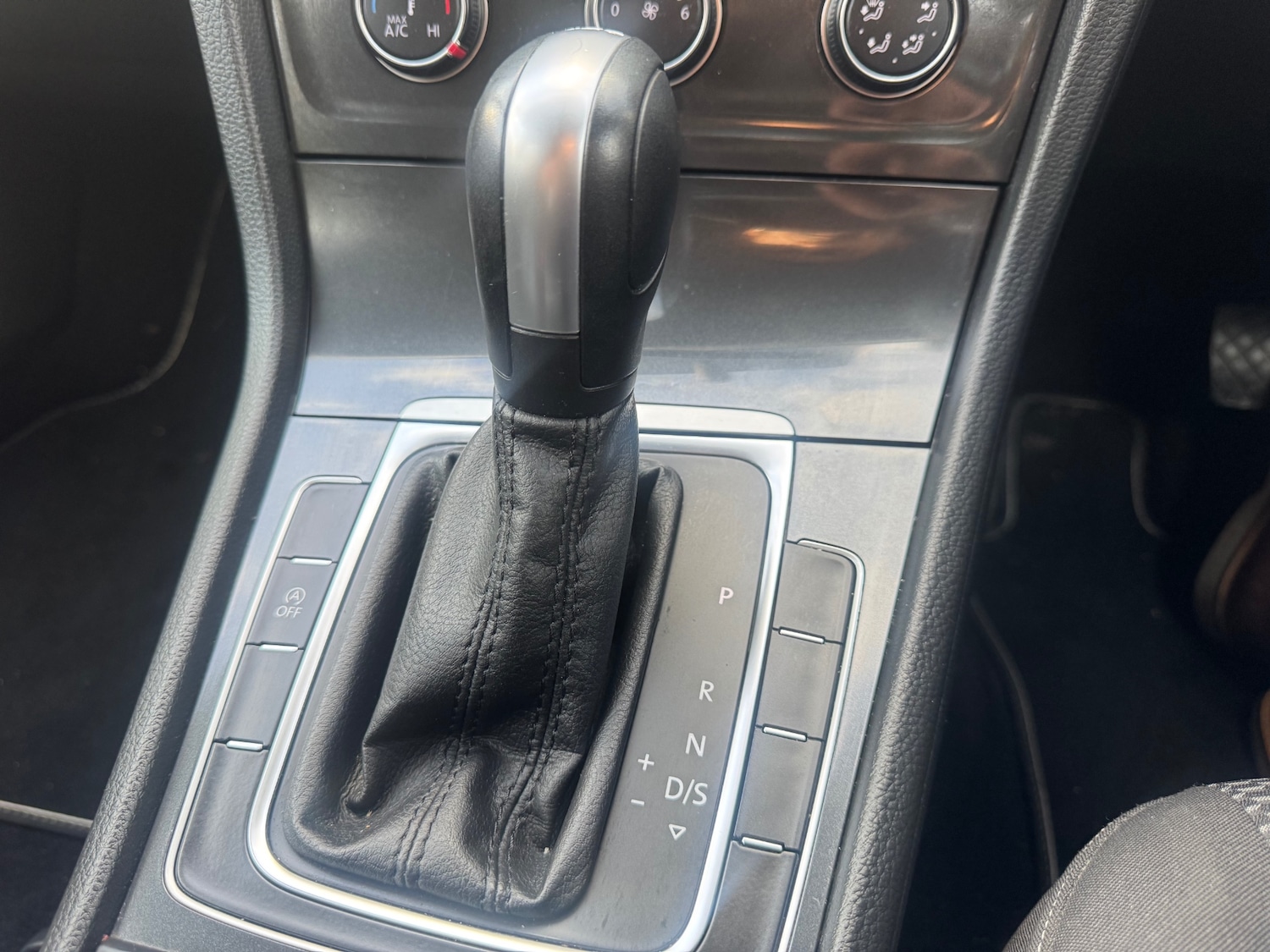 Used Volkswagen Golf 2018 for sale - 76174574: Photo 5