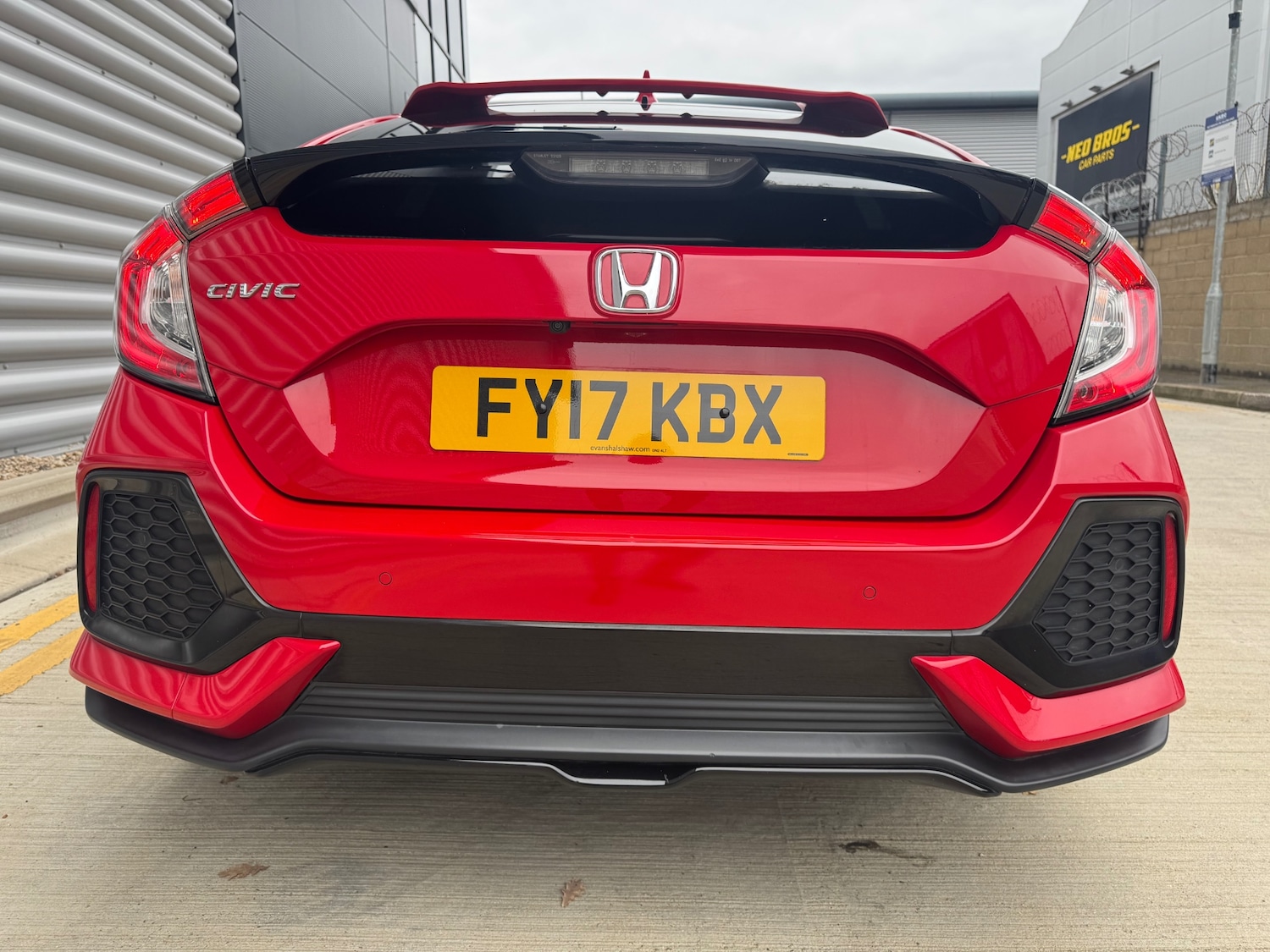 Used Honda Civic 2017 for sale - 76306083: Photo 22