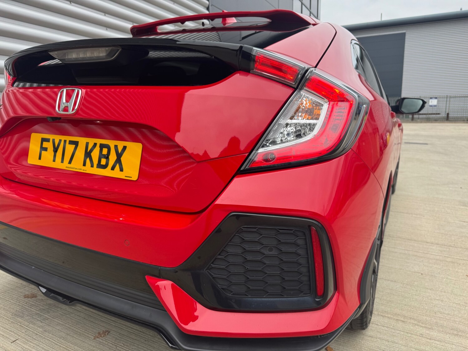 Used Honda Civic 2017 for sale - 76306083: Photo 23