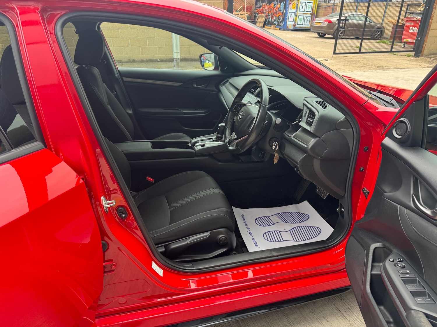 Used Honda Civic 2017 for sale - 76306083: Photo 26