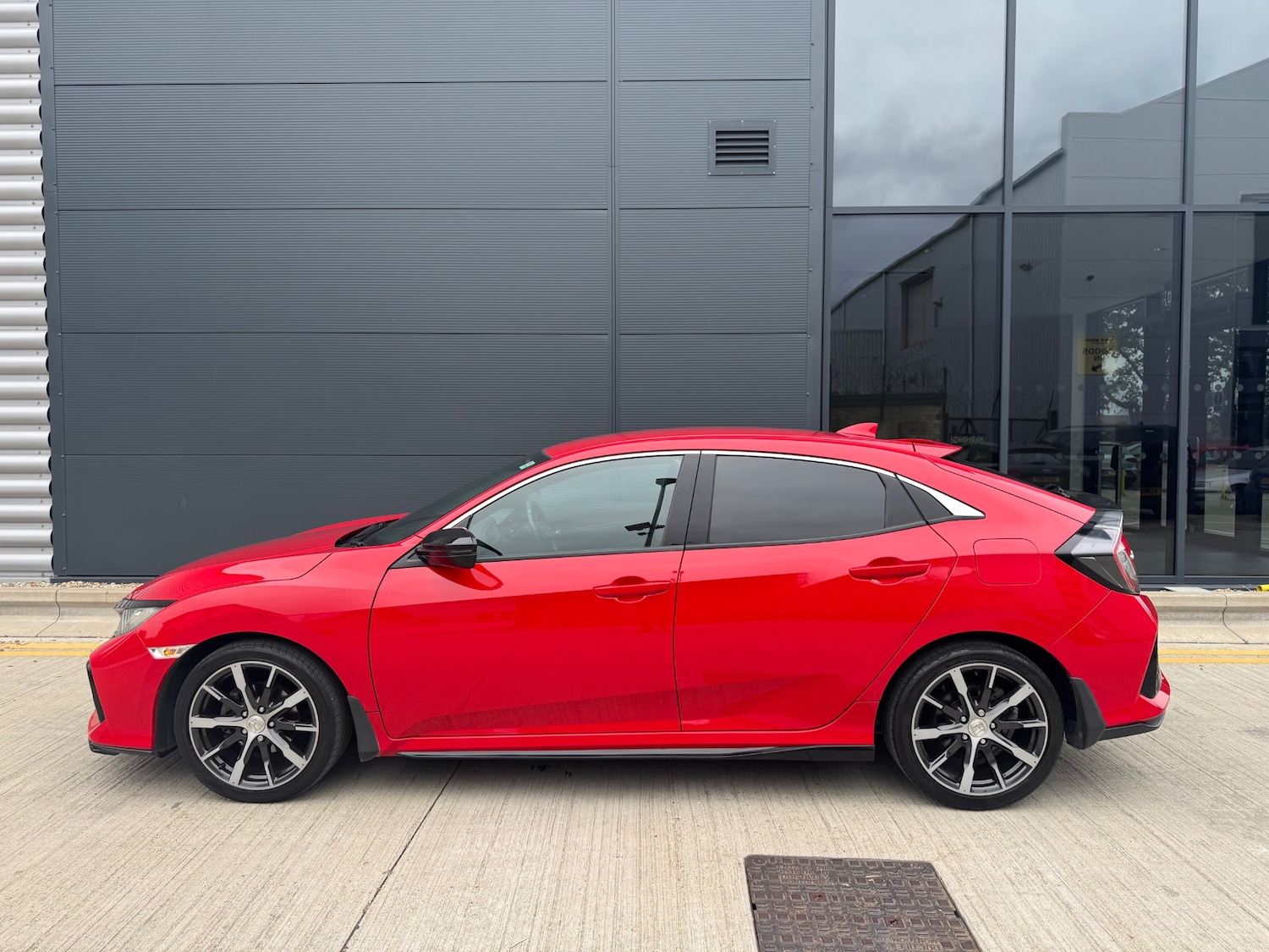 Used Honda Civic 2017 for sale - 76306083: Photo 42