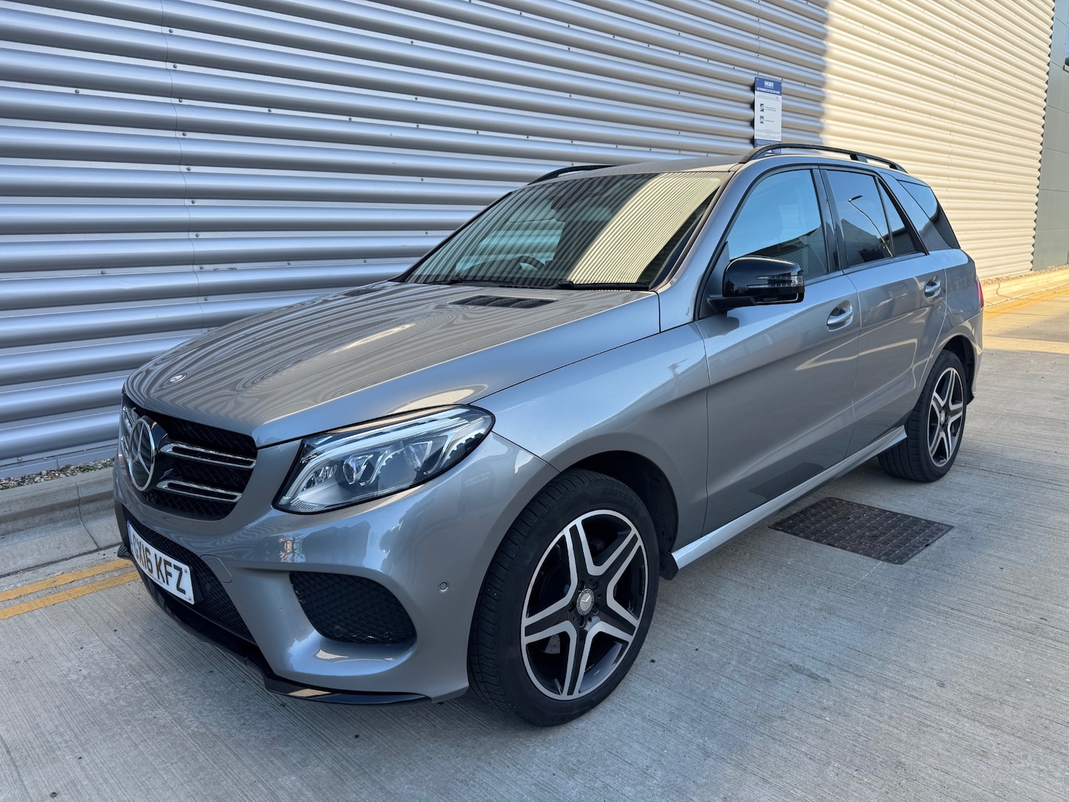 Used Mercedes-Benz GLE 2016 for sale - 76908210: Photo 2