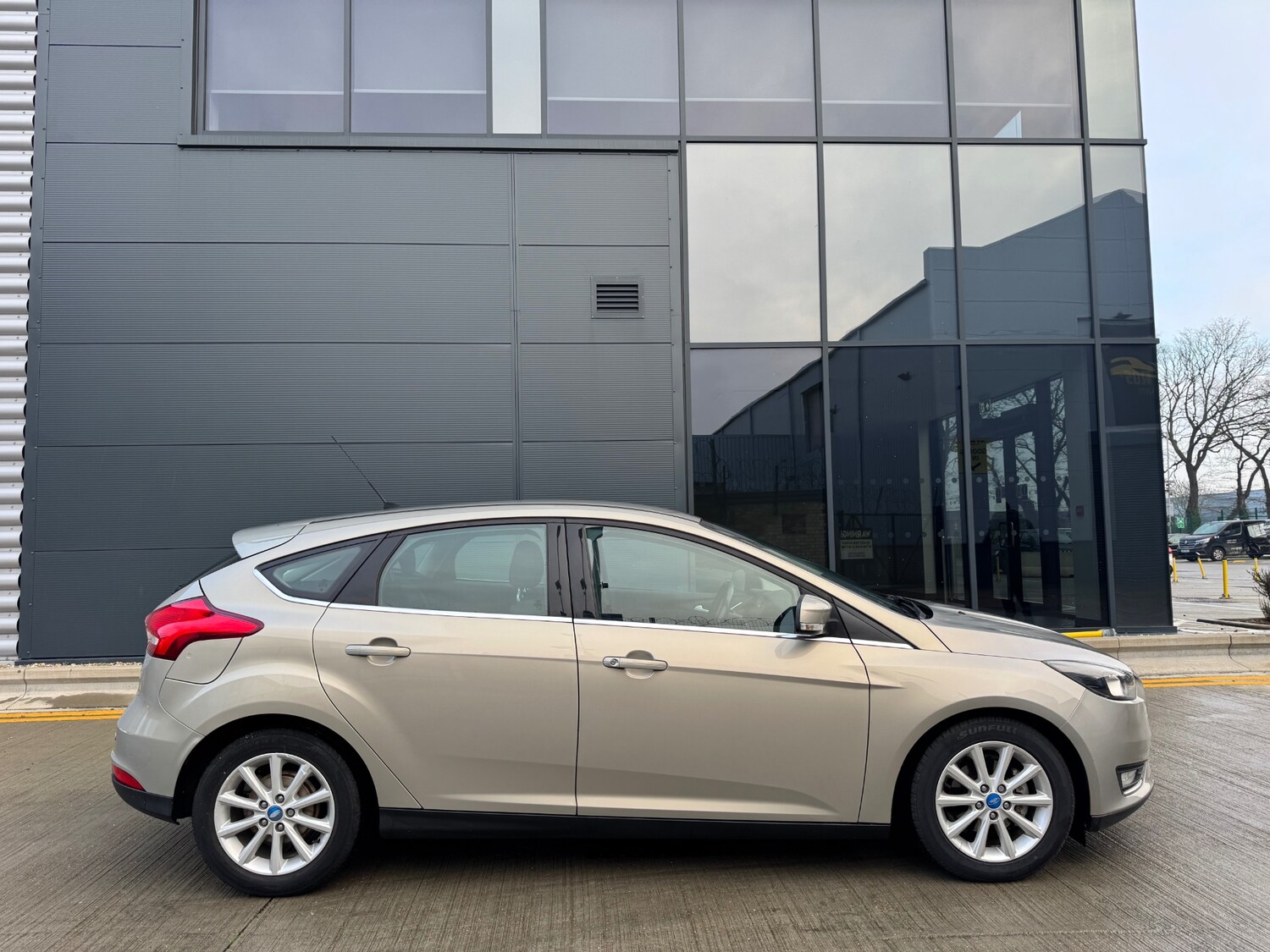 Used Ford Focus 2015 for sale - 77240460: Photo 8