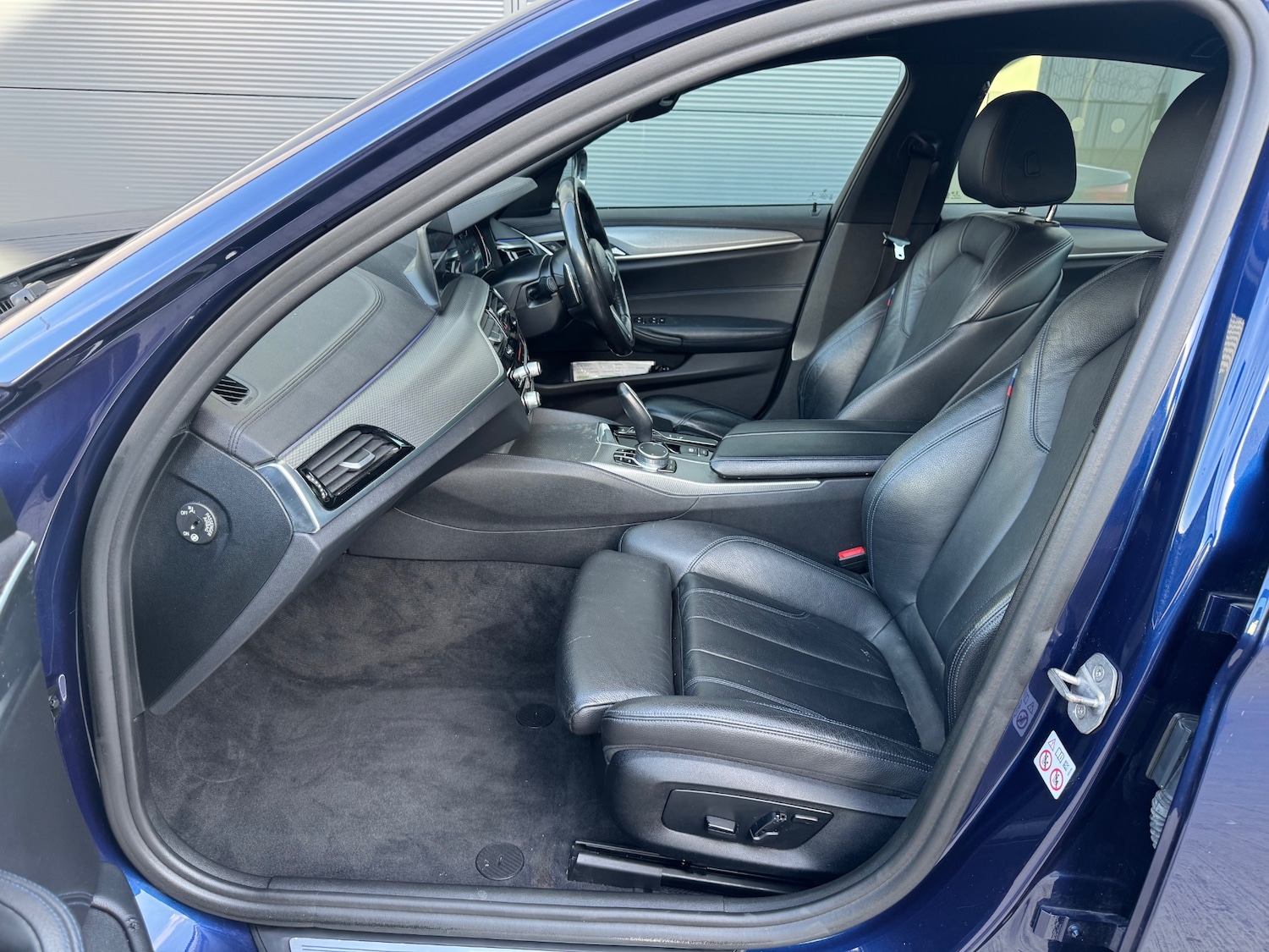 Used BMW 5 Series 2018 for sale - 76525795: Photo 11