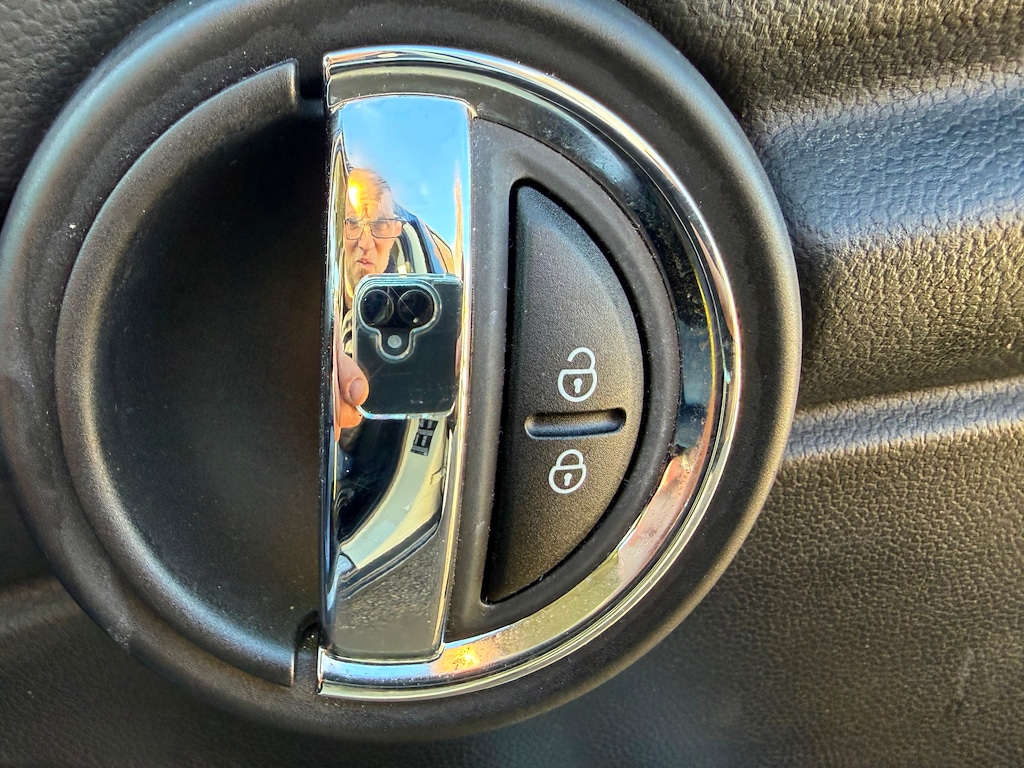 Used MINI Hatch 2018 for sale - 76652875: Photo 25