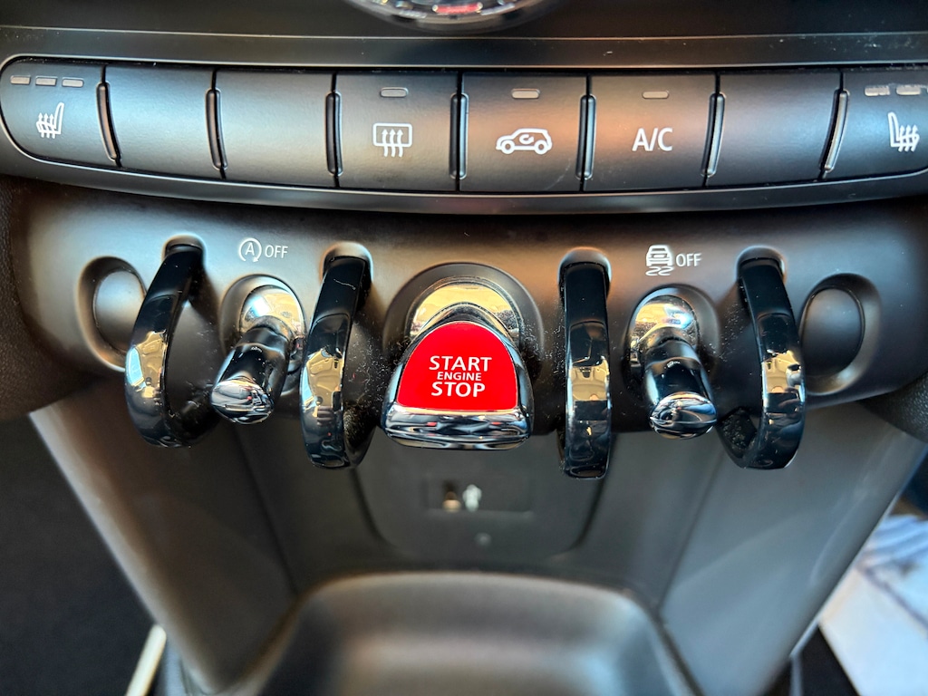 Used MINI Hatch 2018 for sale - 76652875: Photo 9