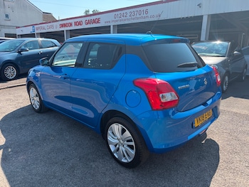 Used Suzuki Swift 2018 for sale - 79045138: Photo