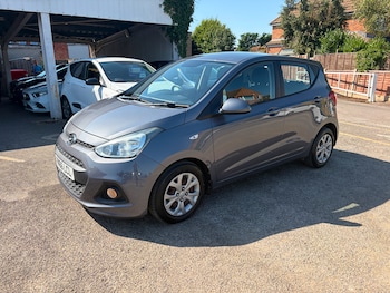 Used Hyundai i10 2016 for sale - 79491638: Photo