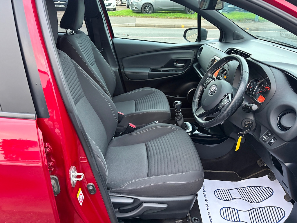 Used Toyota Yaris 2017 for sale - 76709736: Photo 11