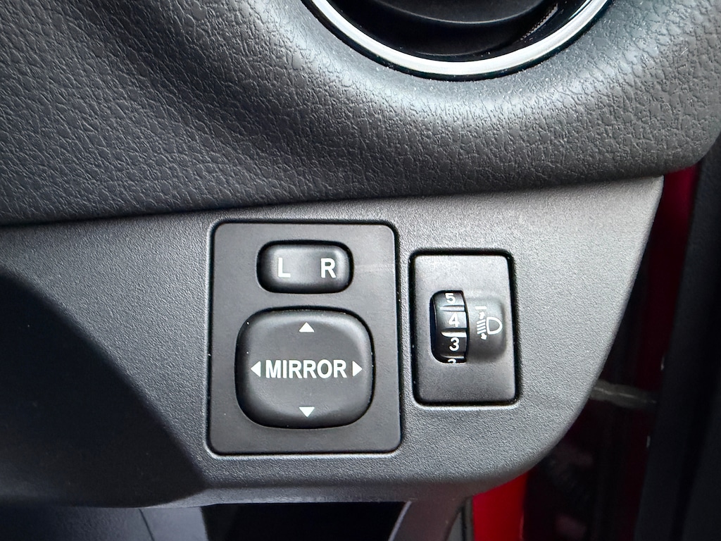 Used Toyota Yaris 2017 for sale - 76709736: Photo 14