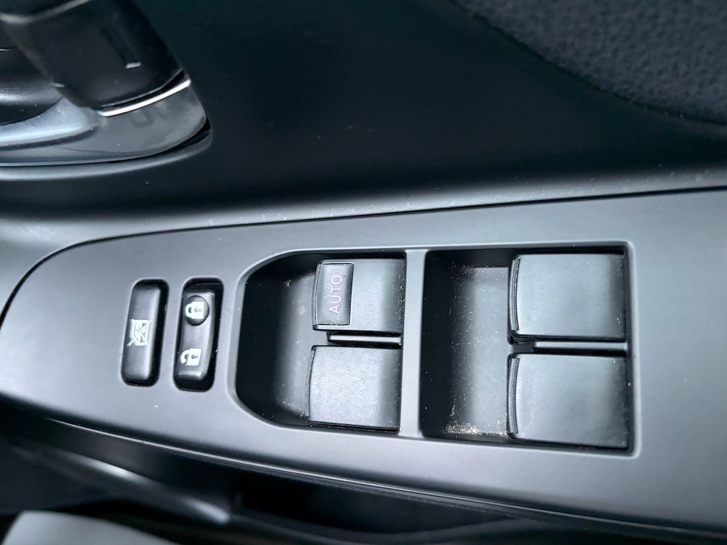 Used Toyota Yaris 2017 for sale - 76709736: Photo 15