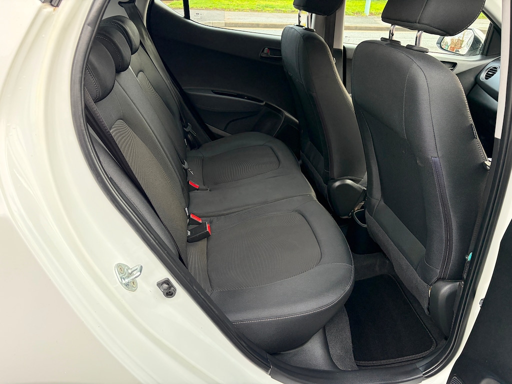 Used Hyundai i10 2018 for sale - 77151728: Photo 12