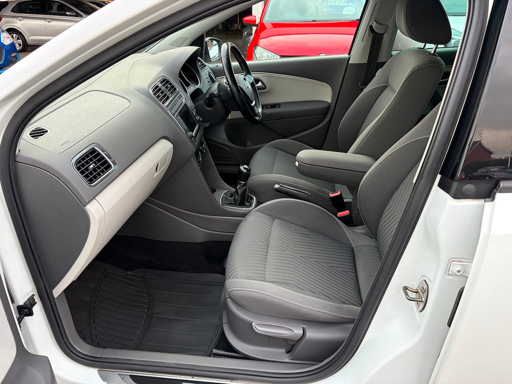 Used Volkswagen Polo 2015 for sale - 76609776: Photo 14