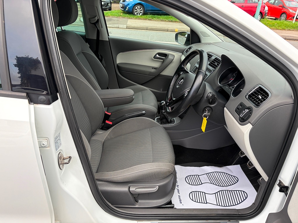 Used Volkswagen Polo 2015 for sale - 76609776: Photo 16