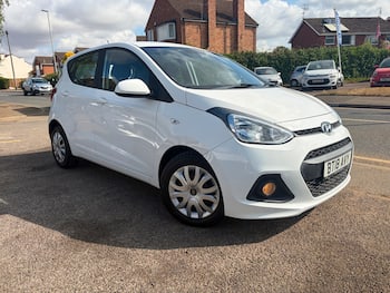Used Hyundai i10 2018 for sale - 79504640: Photo