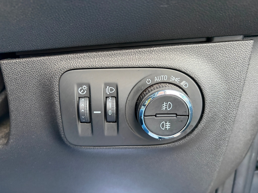 Used Vauxhall Corsa 2017 for sale - 76766576: Photo 15