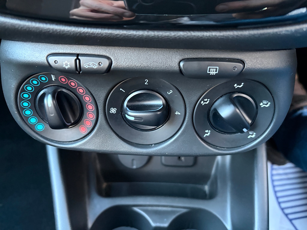 Used Vauxhall Corsa 2017 for sale - 76766576: Photo 17