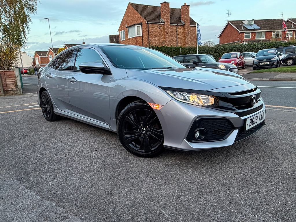 Used Honda Civic 2019 for sale - 76609800: Photo 1