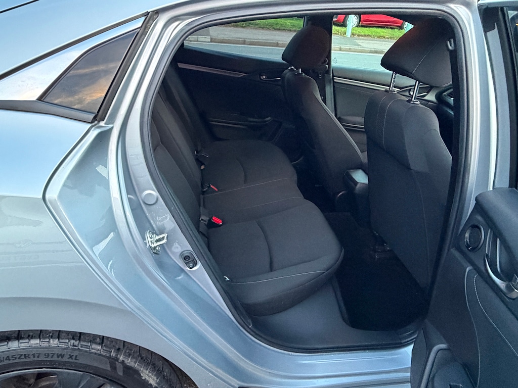 Used Honda Civic 2019 for sale - 76609800: Photo 11