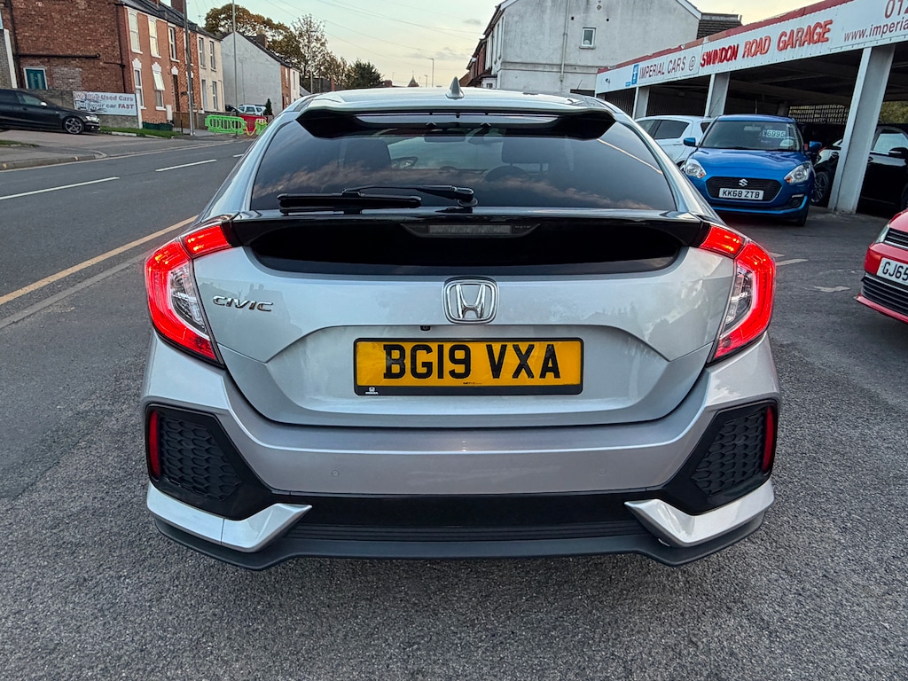 Used Honda Civic 2019 for sale - 76609800: Photo 6