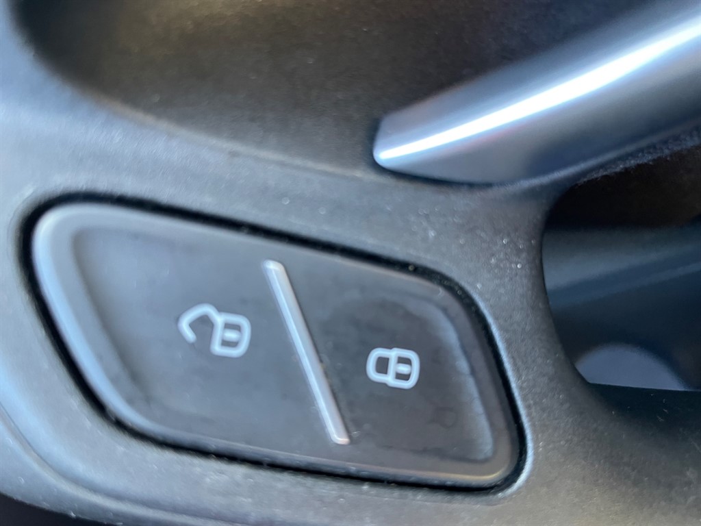 Used Volkswagen Polo 2015 for sale - 76609784: Photo 15