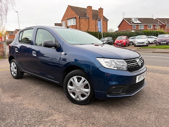 Used Dacia Sandero 2017 for sale - 77918255: Photo