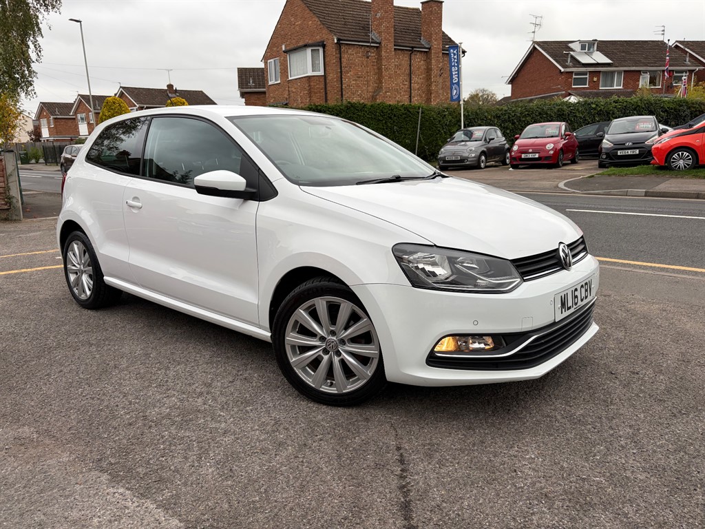 Used Volkswagen Polo 2016 for sale - 76609778: Photo 1