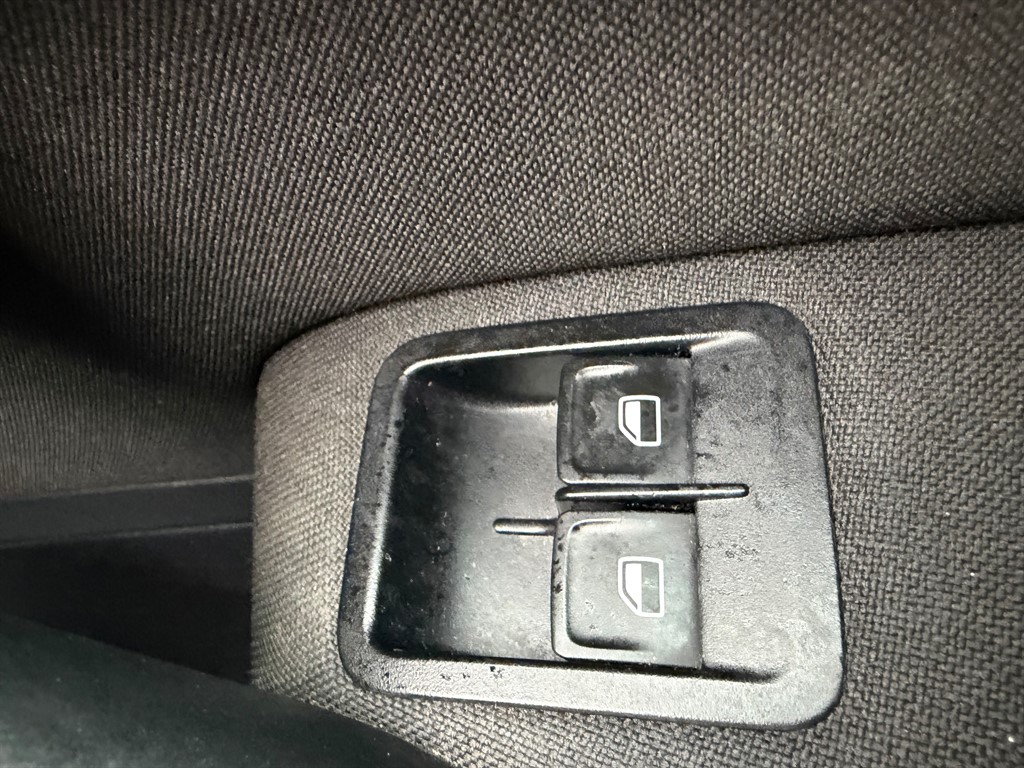 Used Volkswagen Polo 2016 for sale - 76609778: Photo 12