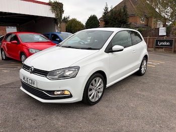 Used Volkswagen Polo 2016 for sale - 76609778: Photo