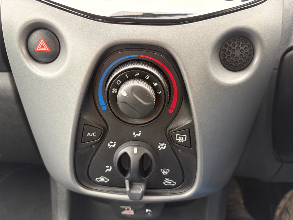 Used Toyota AYGO 2019 for sale - 77732852: Photo 19