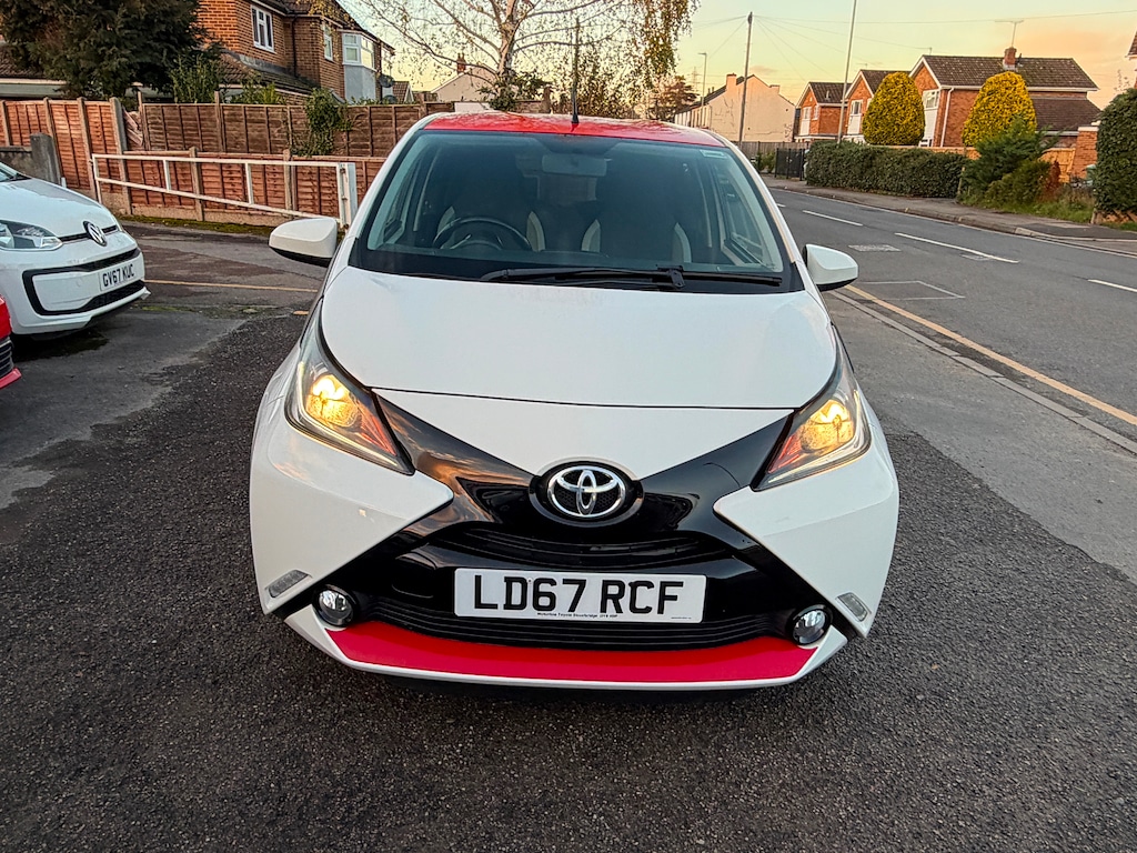 Used Toyota AYGO 2017 for sale - 76628539: Photo 2