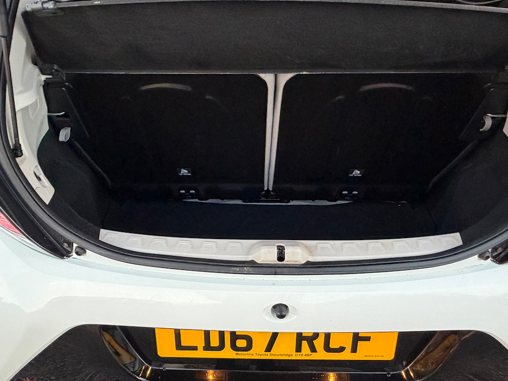 Used Toyota AYGO 2017 for sale - 76628539: Photo 24