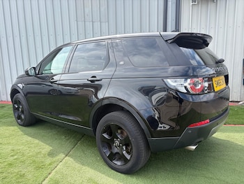 Used Land Rover Discovery Sport 2015 for sale - 79232778: Photo